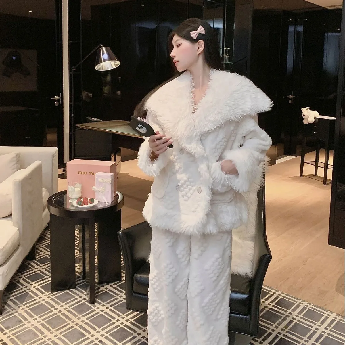 

Cream White lLuxury Winter Fleece Pajamas for Women Thicken Woman Soft Sleepwear Warm Velvet Cardigan Homewear Fluffy Nightwear