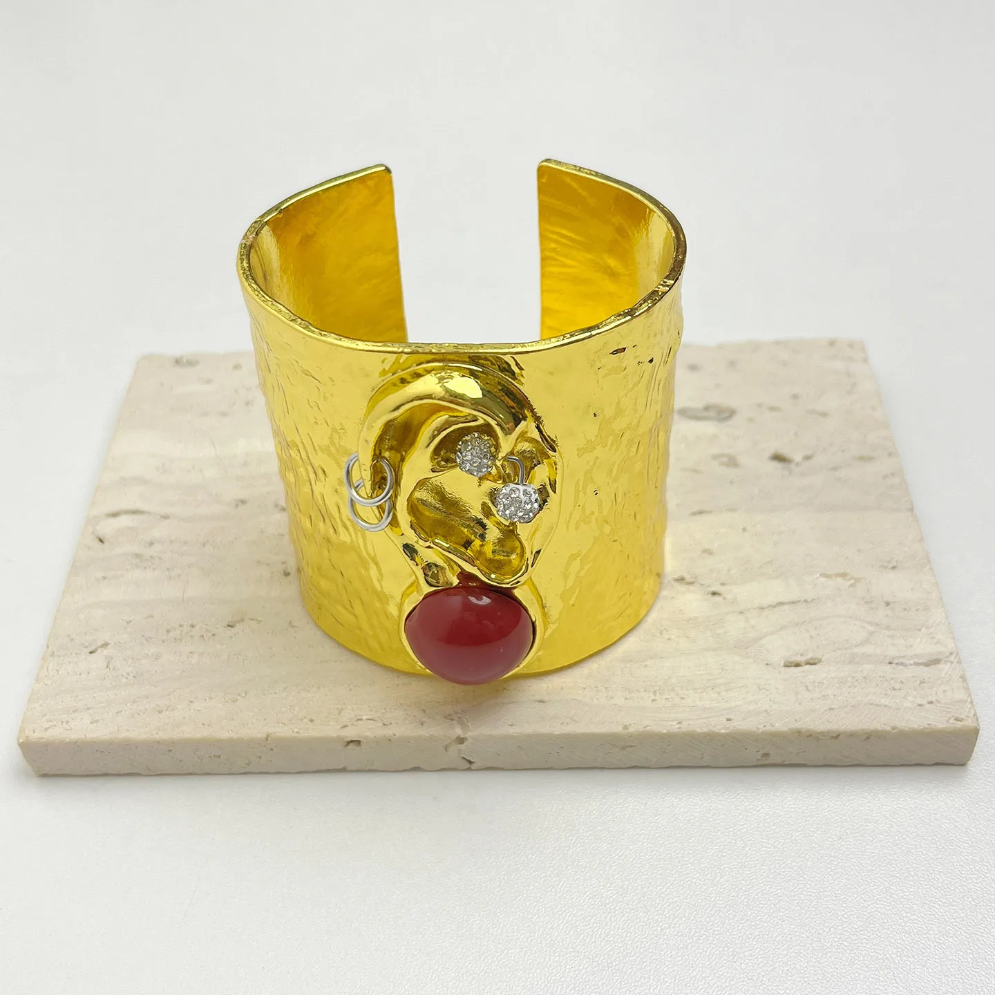 Exaggerated Ear Facial Open Bangles For Women Fashion Luxury Vintage Metal Alloy Cuff Bracelet Jewelry Accessory
