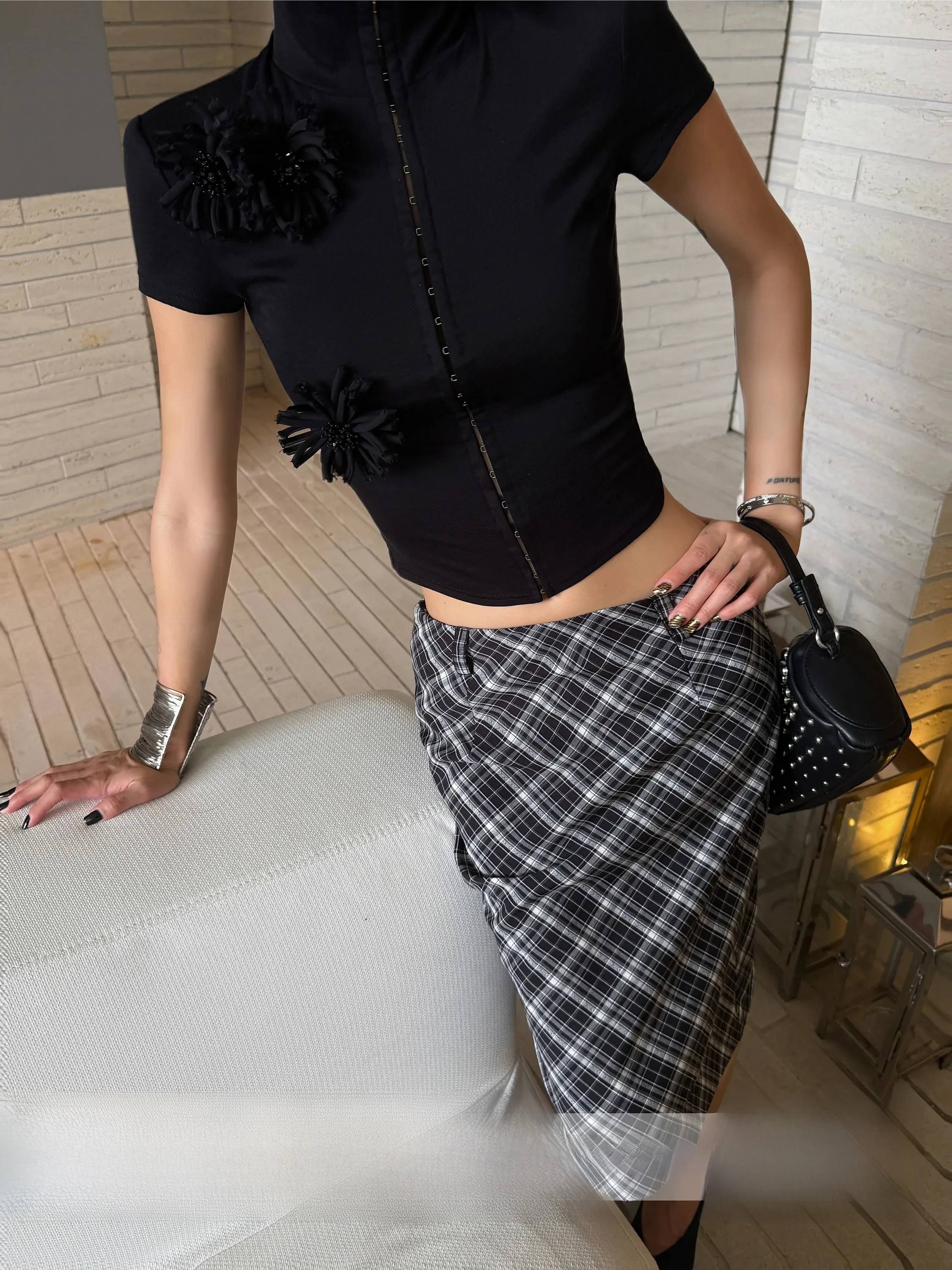 STYLMW Jingzi Chinese Style Short Sleeve Knitted Slim Fit T-Shirt Black Lace Transparent 3D Flower Summer Top for Young Women