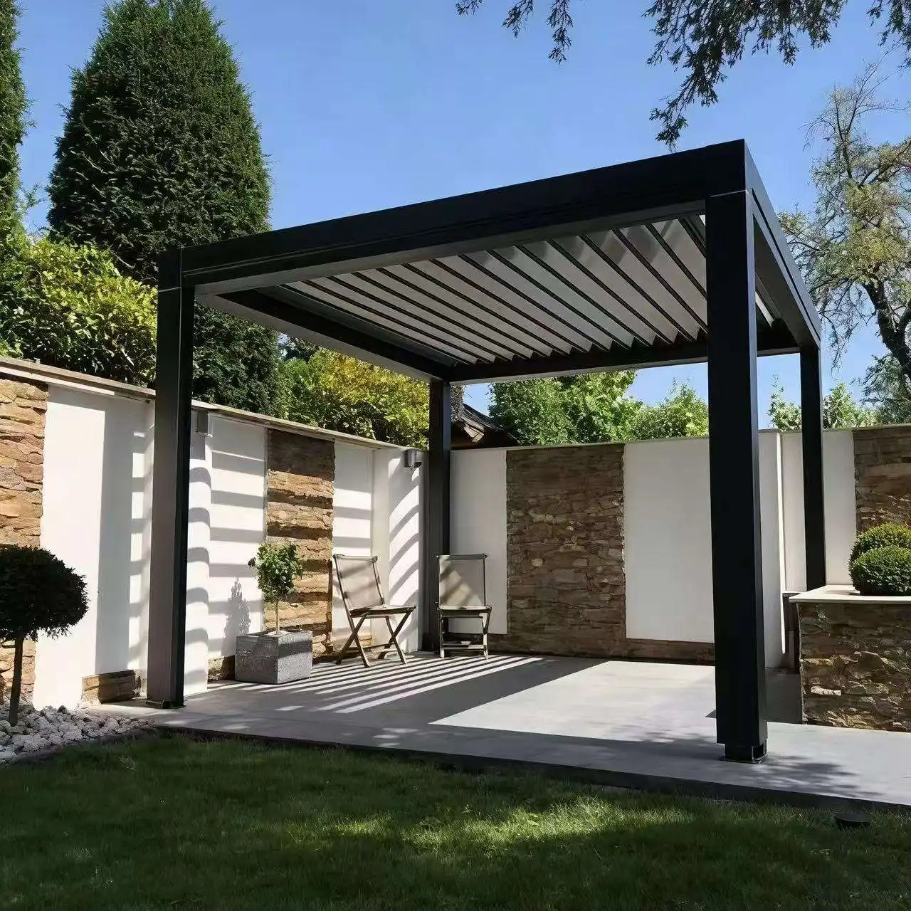 Bioclimatic Courtyard Pergola Outdoor Leisure Gazebo Equipped with Electric Blinds and Remote Control Is Suitable for Home Use