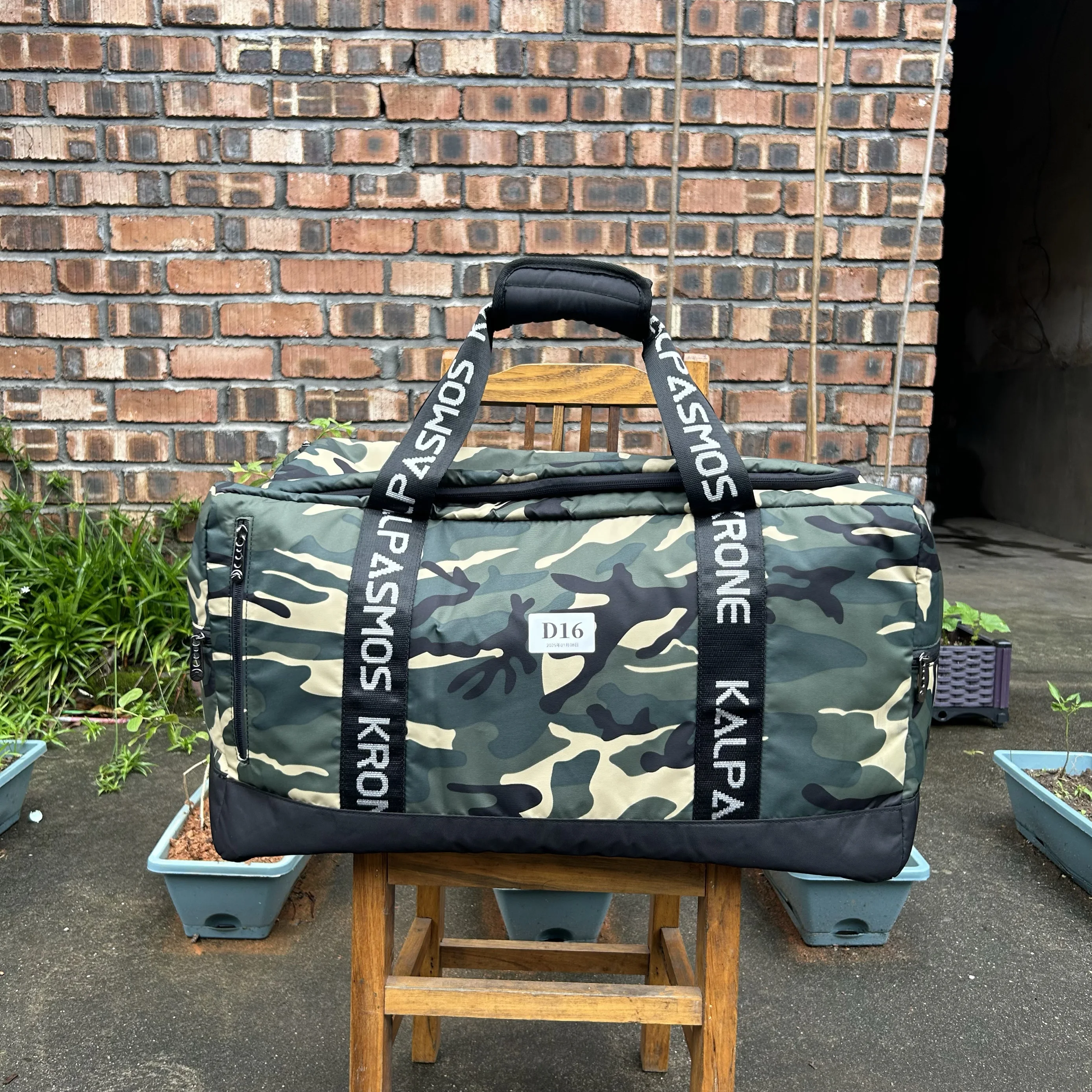 sac-de-voyage-en-tissu-oxford-camouflage-grande-capacite-60l-sac-a-bandouliere-portable-sac-de-voyage-impermeable-et-resistant-a-l'usure-pour-les-jeunes