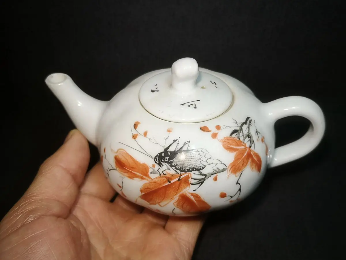 1919 Antique art Size 6 Inch Chinese Traditinal Art Old Porcelain painting Maple Leaf Cricket Hip Flask teapot