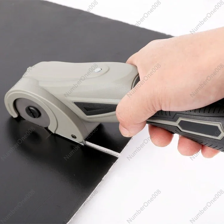 

Электрические ножницы для резки круглых ковров из гофрированной кожи