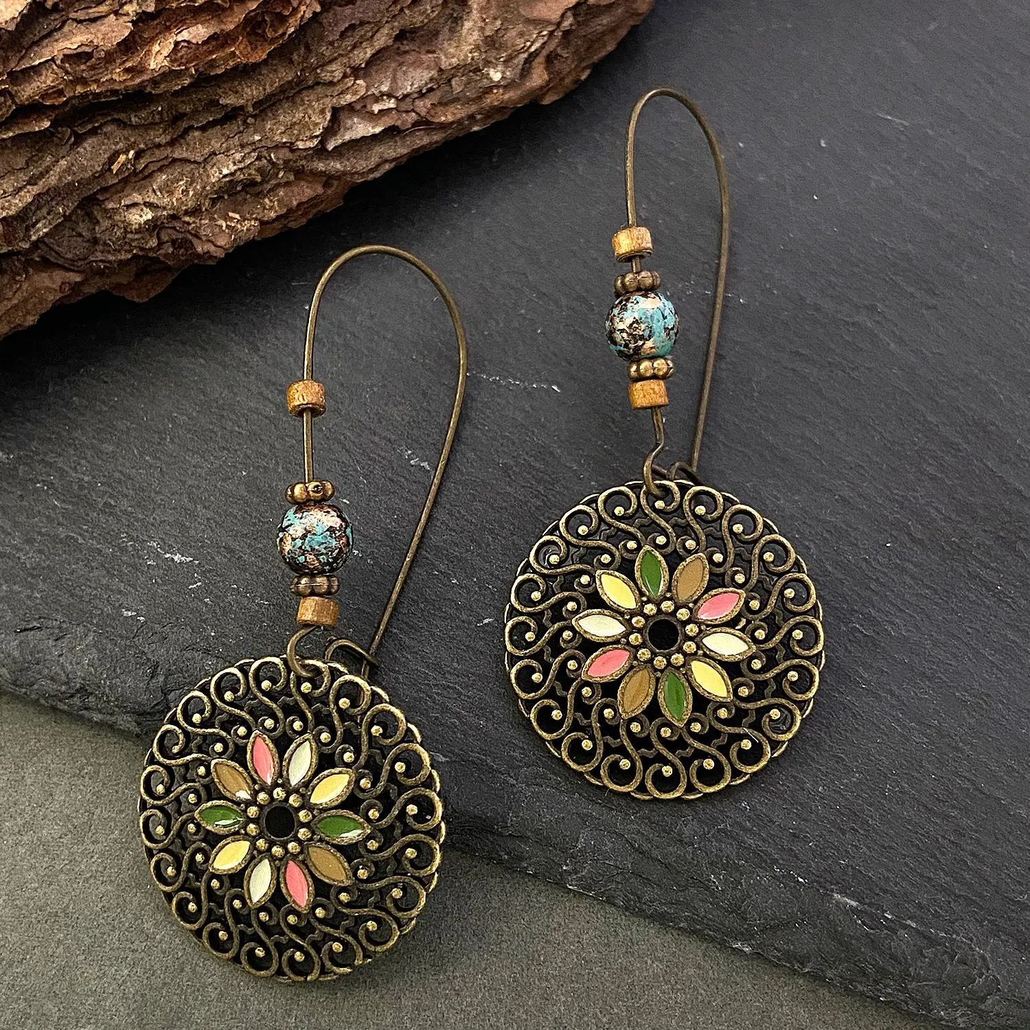 Retro Bohemian Hollow Flower Earrings For Women Jewelry 2024 Trending New Vintage Women\'s Drop Earrings Ethnic Accessories Gifts