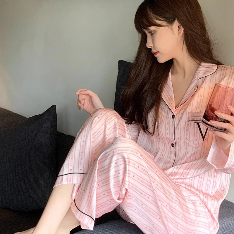 Women\'s Long-sleeved Ice Silk Pajamas Two-piece Set Printed High-end Ice Silk Can Be Worn Outside Can Be Worn At Home Spring