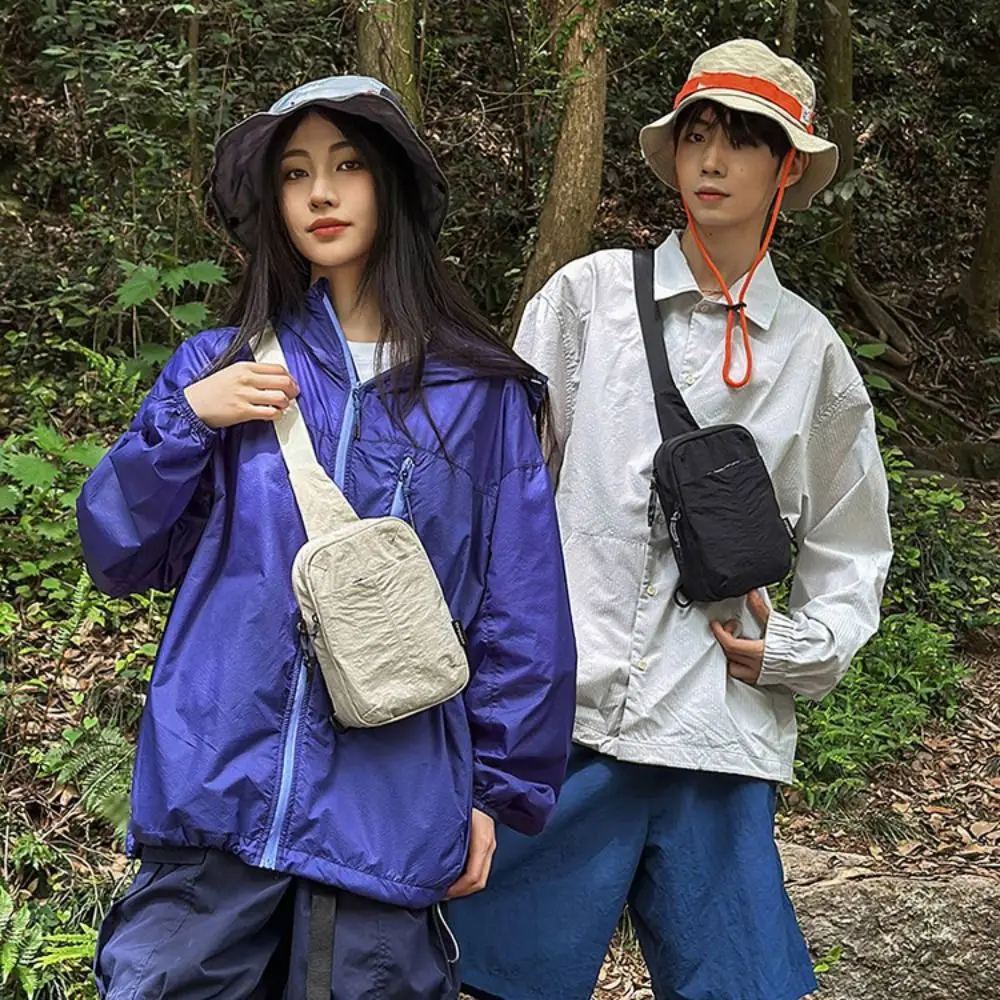 

Solid Color Nylon Shoulder Bag Lightweight Large Capacity Sports Crossbody Bag Waterproof Korean Style Outdoor Chest Bag