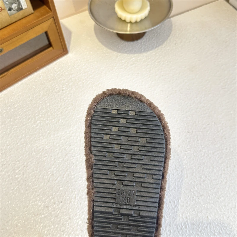 Fashion Girls' Shoe 2026 Spring New Kids Slippers Thick Sole Anti Slip Girls Personalized Cotton Slippers Simple Child Home Shoe view 5