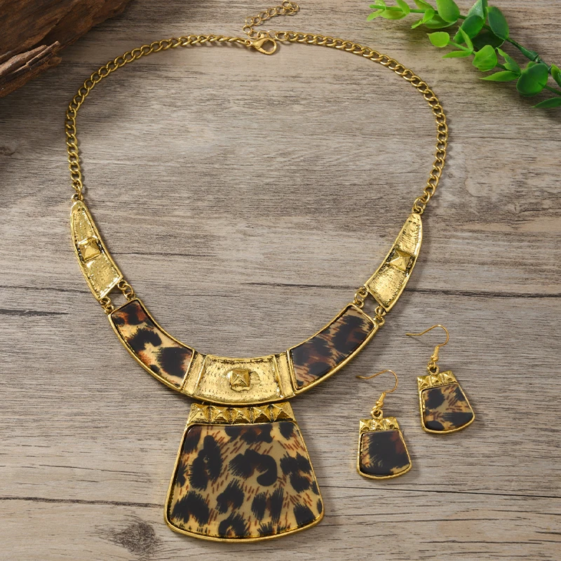 MeiPan New Trendy Textured Acrylic Leopard Print Acetate Necklace European American Style Collar Chain Sweater Chain Accessory