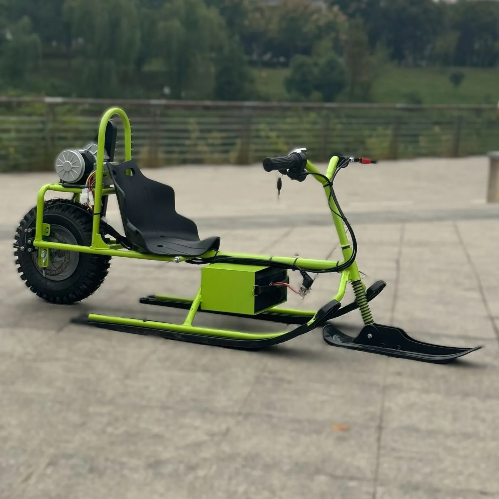 Factory Direct Sale Electric Snowmobile 24V350W Children's Ski Cart Big Wheel Thickened Sled Snow Bike
