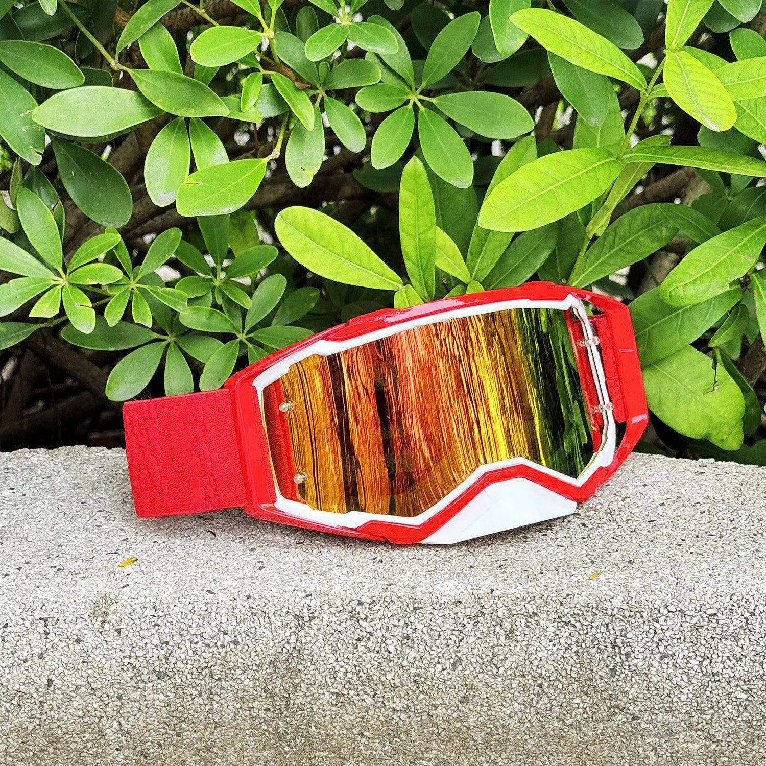 

MX/ATV goggles for off-road riding, windproof, anti-dust, UV protection, ideal for motocross & outdoor biking.