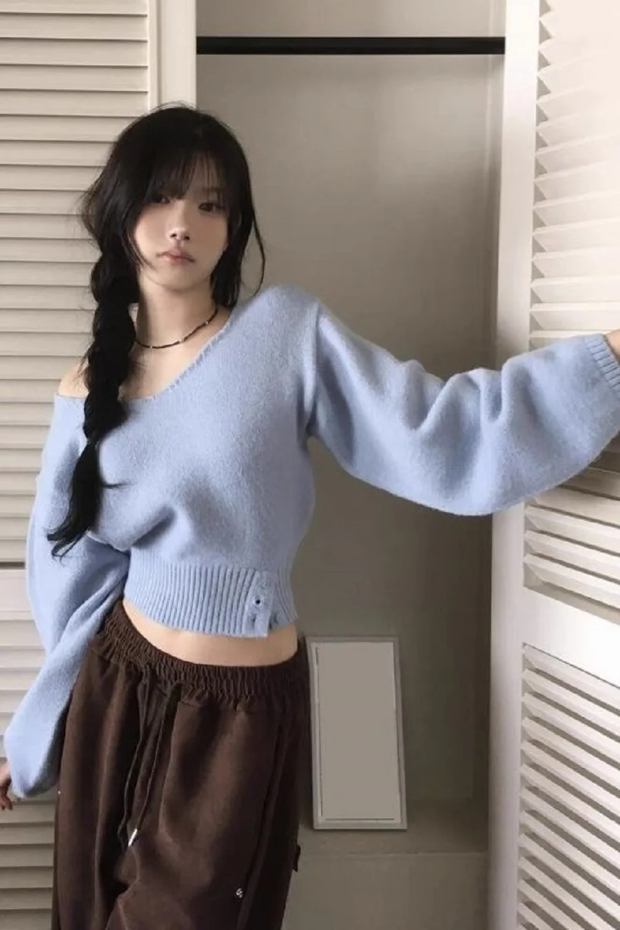 

Korea Off-Shoulder Knitted Sweater Women Autumn Winter New Niche Design Lazy Style Short Versatile Top