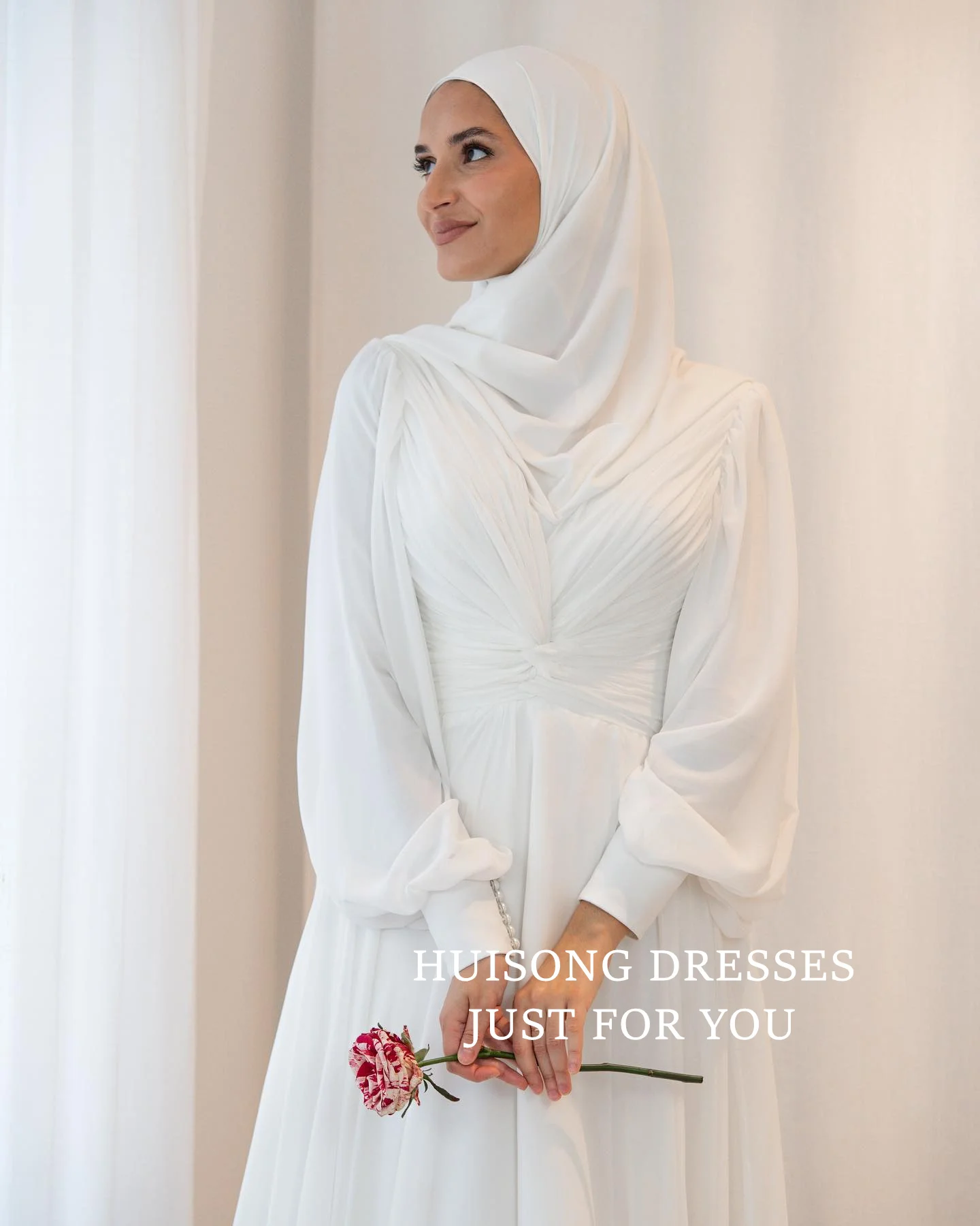 HUISONG Customized Chiffon Wedding Dresses High-Neck Long Sleeves Bride Dress A-Line Modest Long Wedding Gown