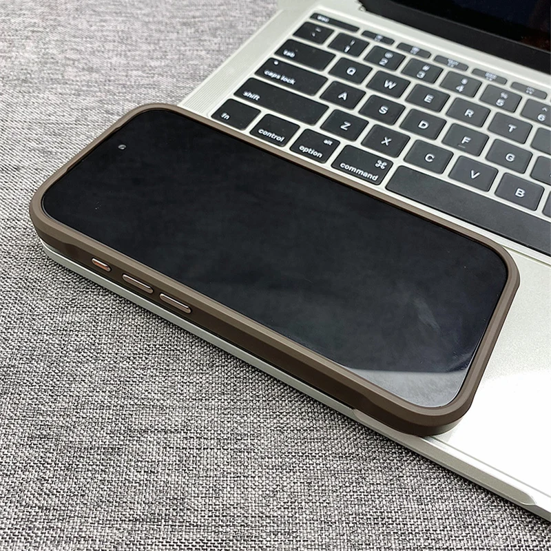 Magnetische Carbonfaser-Textur für MagSafe Bumper-Hülle für iPhone 17 18 Pro Max 16 16Pro 15 Pro Mattierte Kabellose Ladehülle – Detail 5