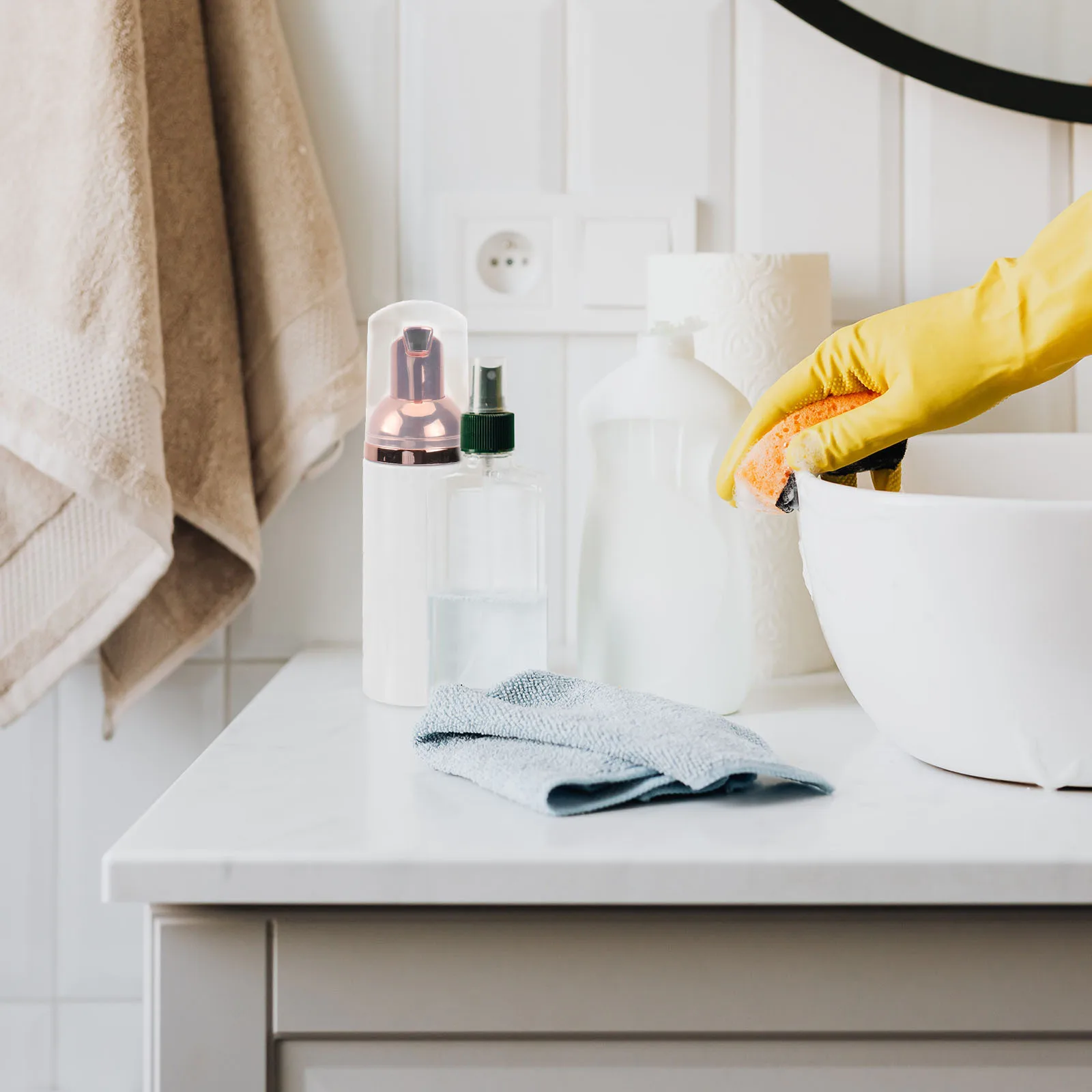 

6Pcs Plastic Foam Pump Bottles Refillable Makeup Containers Portable Cleanser Bottles Rose Gold Pump Head User Friendly