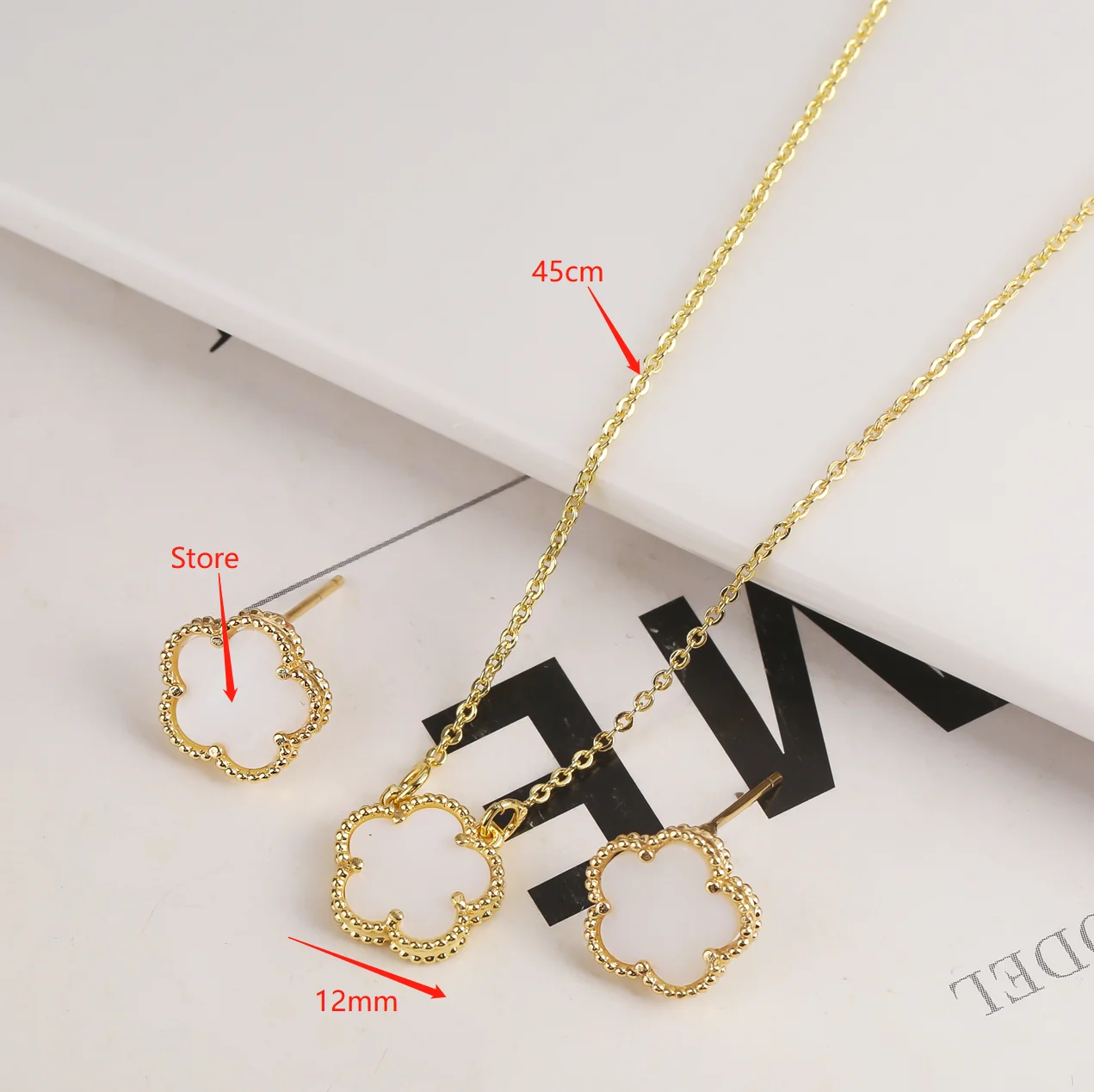 2PC Shell New Design Stone Plant Five Leaf Flower Plum Blossom Pendant Necklace Earring Set Women\'s Gold Plated Cute Clover