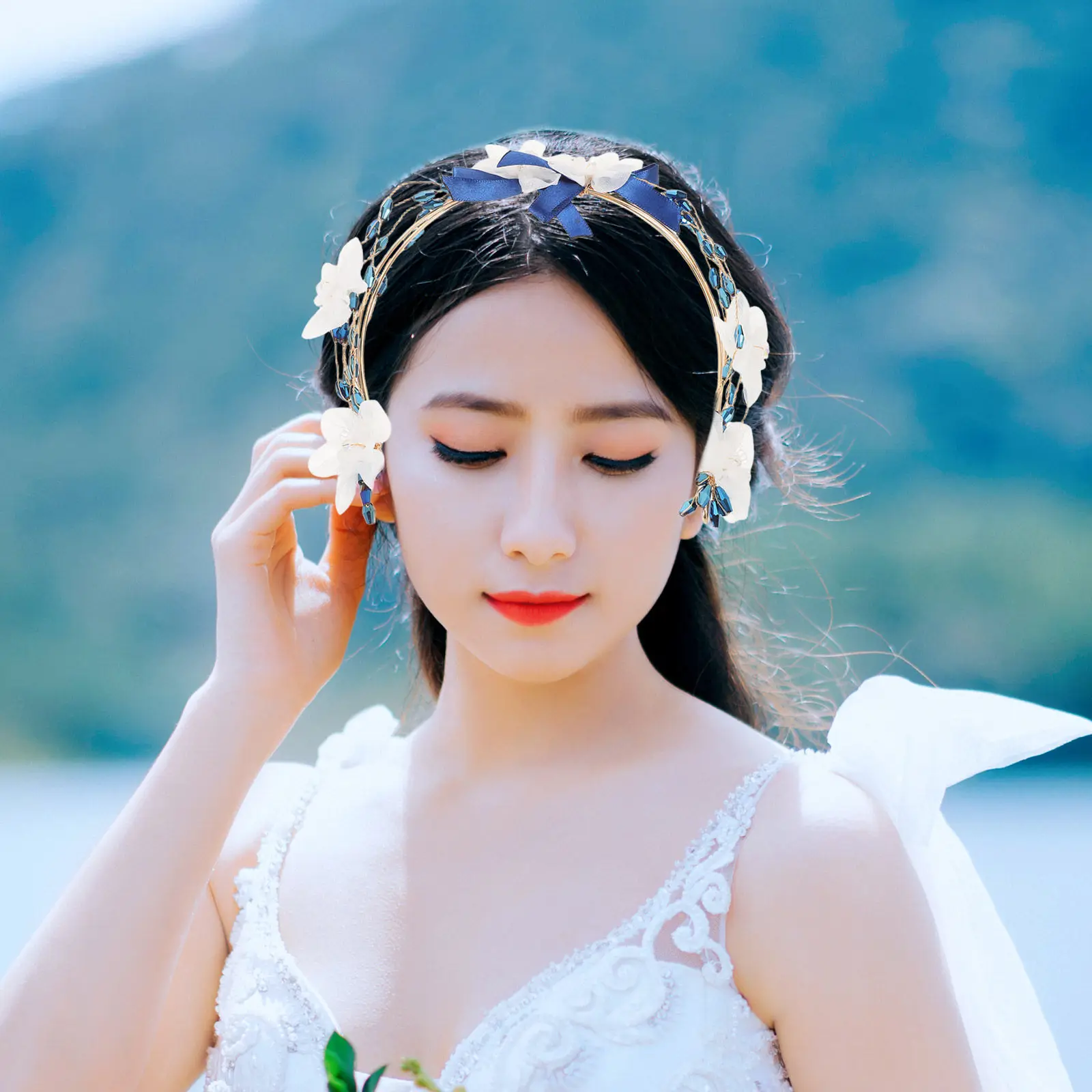 Elegant Handmade Bridal Headpiece Featuring Lightweight White Clay Leaves Comfortable Veil-Friendly Wedding Hair Ornament Leaf