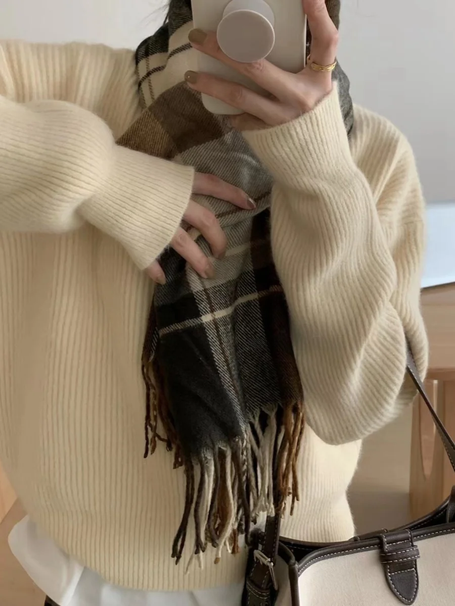 

Thiened Pure Color Knitted Sweater with Bear Fur Design round Ne Pullover Spring New Sle Women's Faion Casual Wear