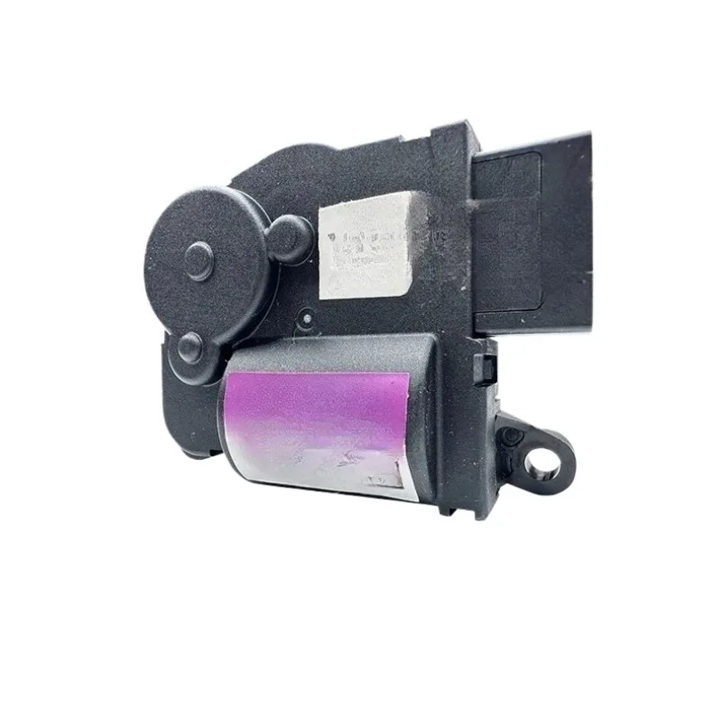 

China Servo Motor Wind Direction Cold/Warm Internal External Circulation Conversion Motor Plastic for Xiaopeng P7 2020