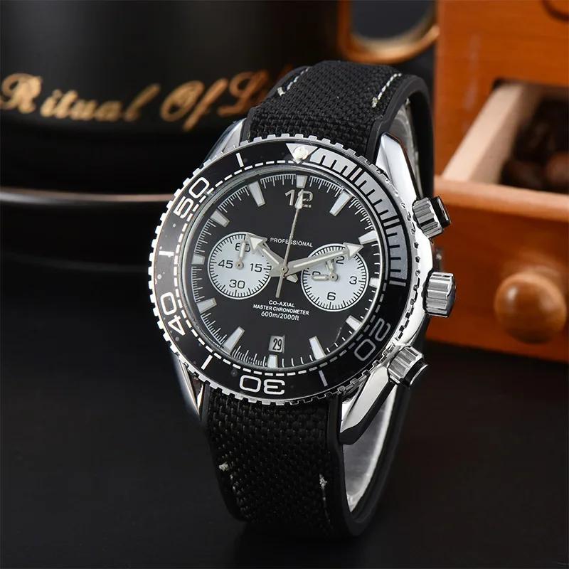 2025年ニューファッション高級メンズ腕時計 ステンレススチール製クォーツ腕時計 有名ブランド メンズファッションギフト