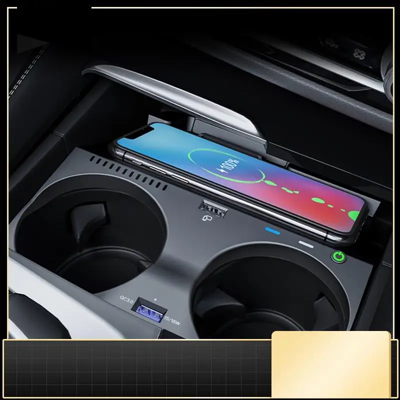 

Car QI Wireless Charger Induction Phone Holde For BMW 5 Series G30 G38 G32 M5 6GT 2017-2021 15W Fast Charging Plate