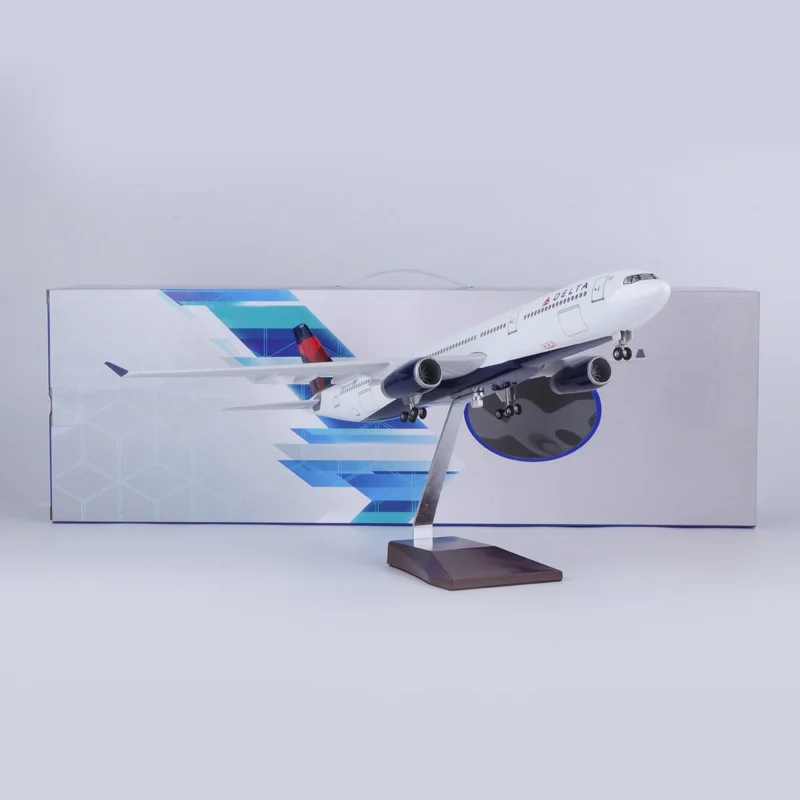 For Delta Airways Airlines A330 Aircraft Model 1:135 Scale Airplane Model Die-casting with Wheels Light(Touch or Sound Control)