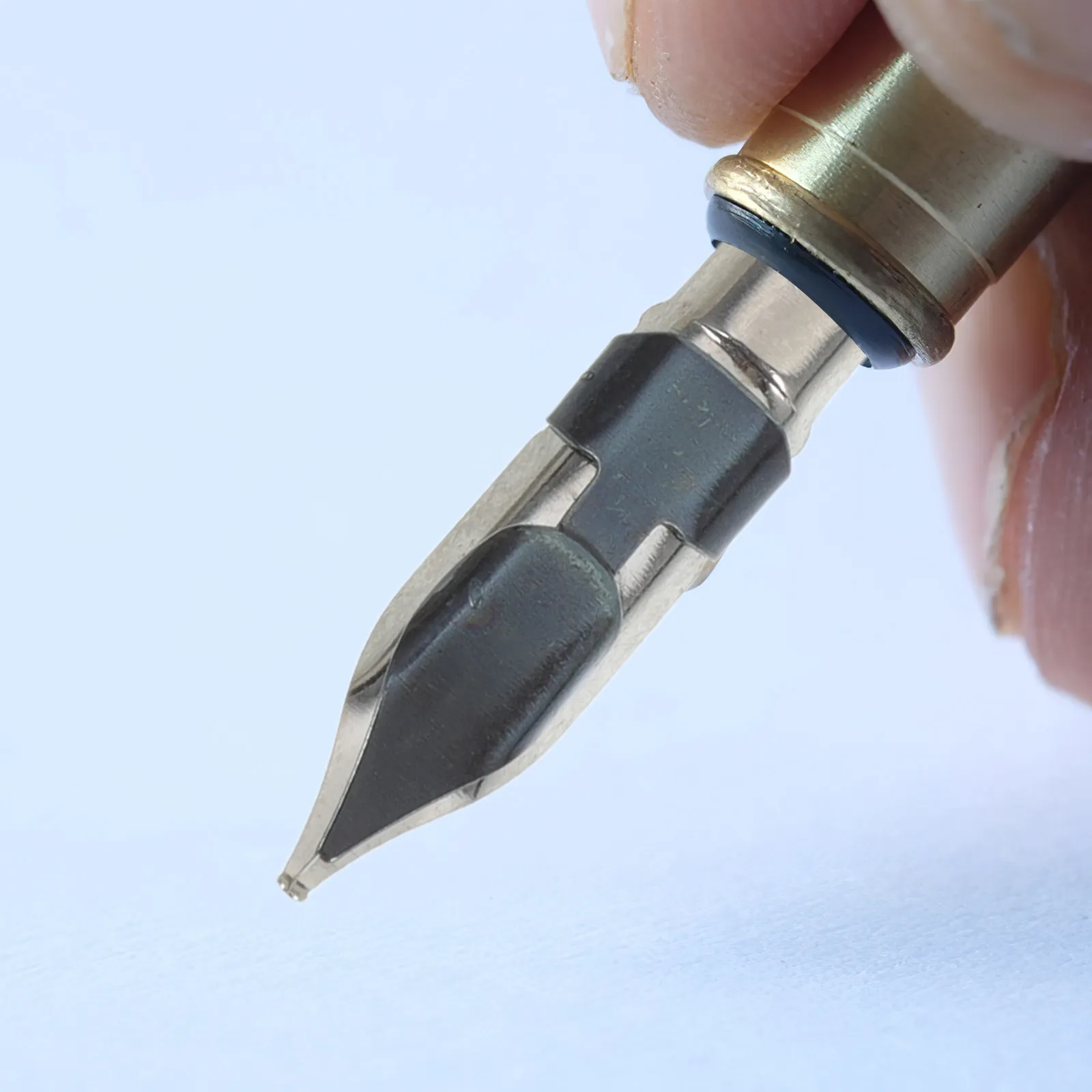 

Набор из 5 сменных перьев для каллиграфической ручки: тонкие, для плавного письма, рисования и скетчинга, художественные принадлежности