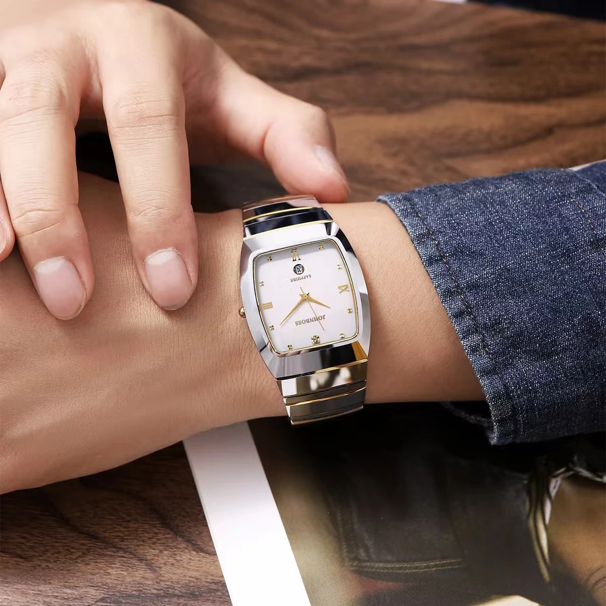 ساعات رجالية، ساعات تنجستين، أقراص مربعة، فولاذ التنغستن على شكل تونيو، حركة كوارتز، حركة روندا السويسرية، sapph