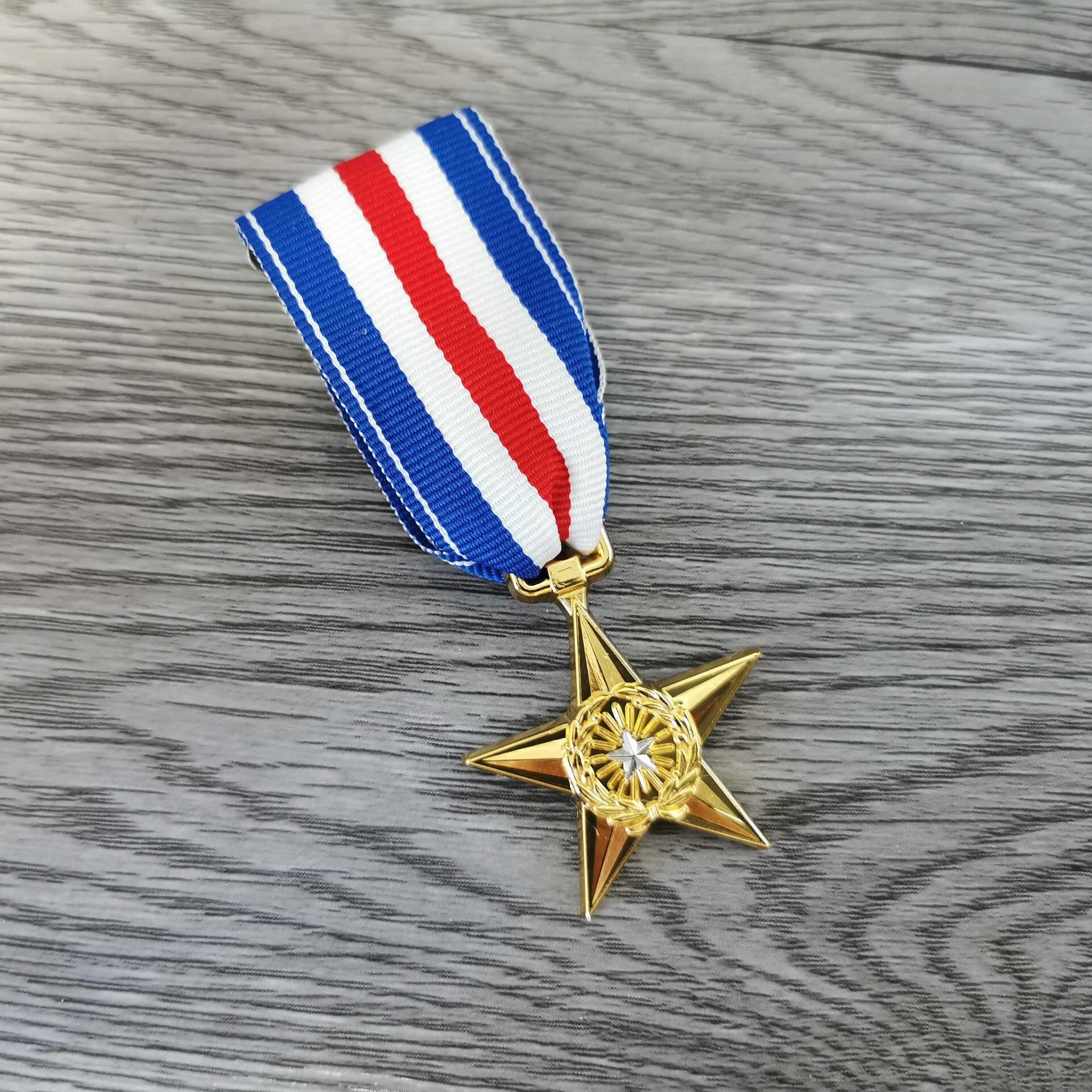 Foreign Medal US Army Replicated American Award Star Silver Star Military  Bronze Star view 2