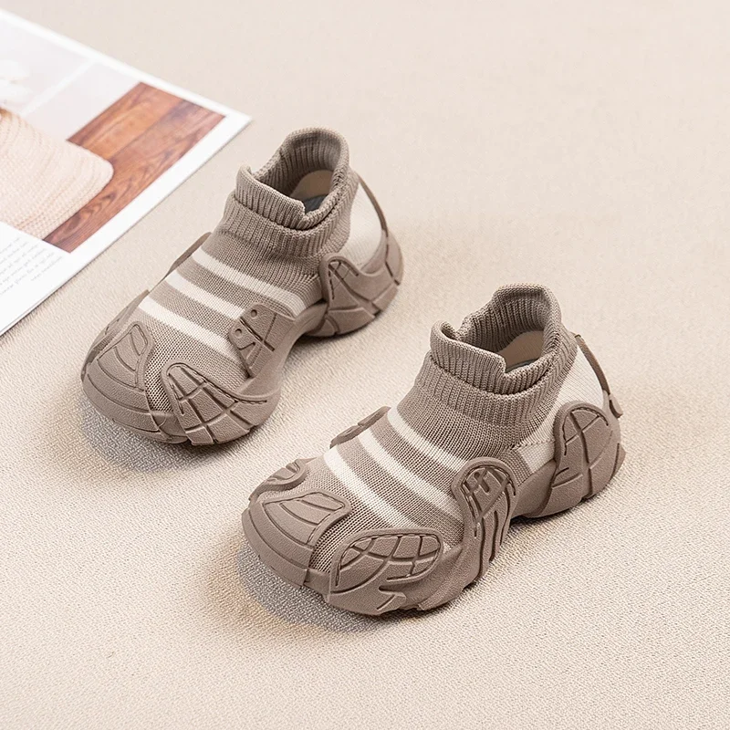 Summer Children Shoes Fly Weave Breathable Sports Shoes for Boys Girls Slip on Soft Bottom Anti Slip Casual Shoes Socks Sneakers