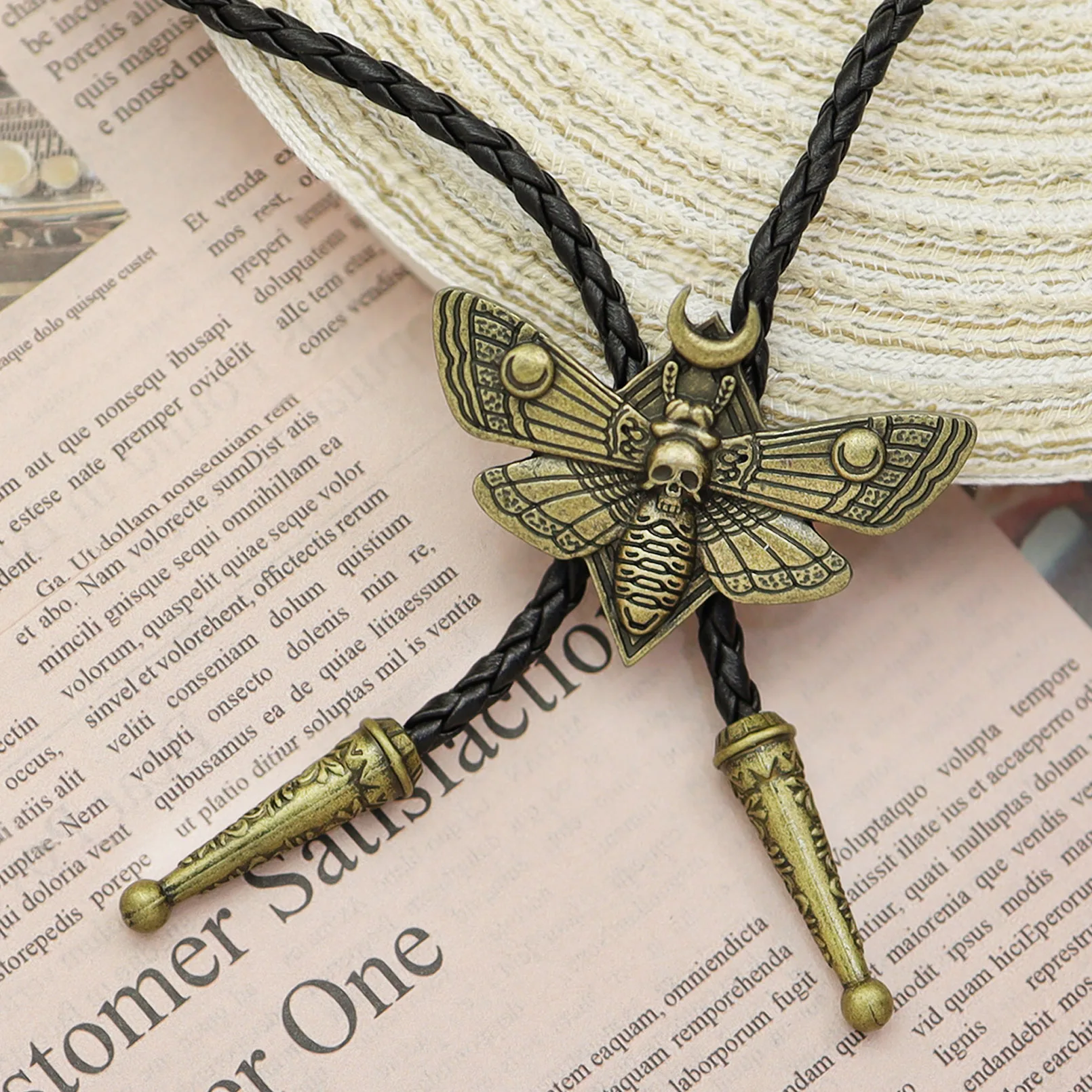 Bolo-Krawatte für Männer, Totenkopf-Kopf, Motte, Bolo-Krawatte, Krawatte, Insekt, Mond, Motte, Anhänger, Leder-Halskette, Western-Cowboy-Accessoires, Frau – Detail 7