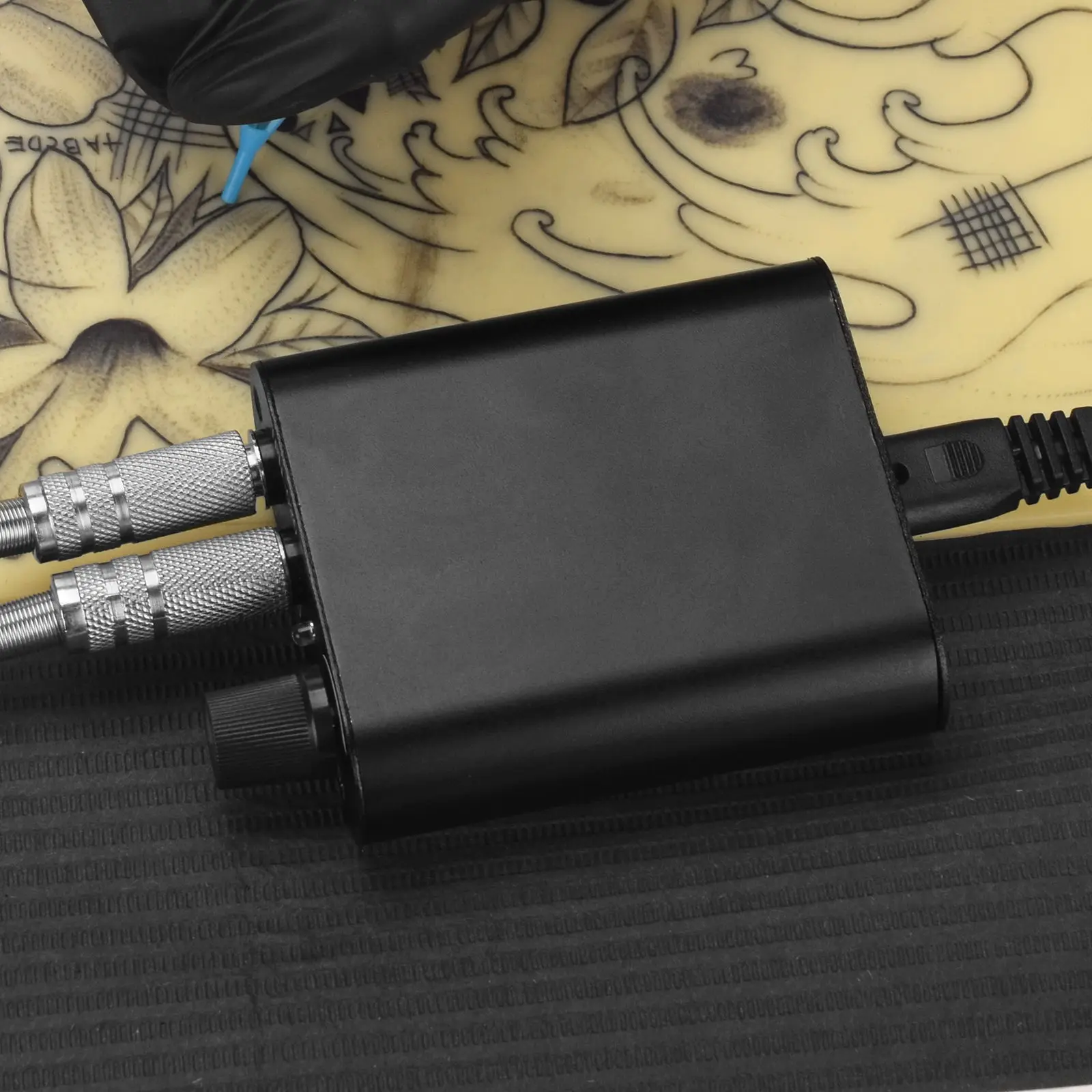 Tattoo Power Supply Professional Digital LCD Display Mini Tattoo Pedal Power Supply for Rotary Tattoo Machine Gun Clip Cord Tool