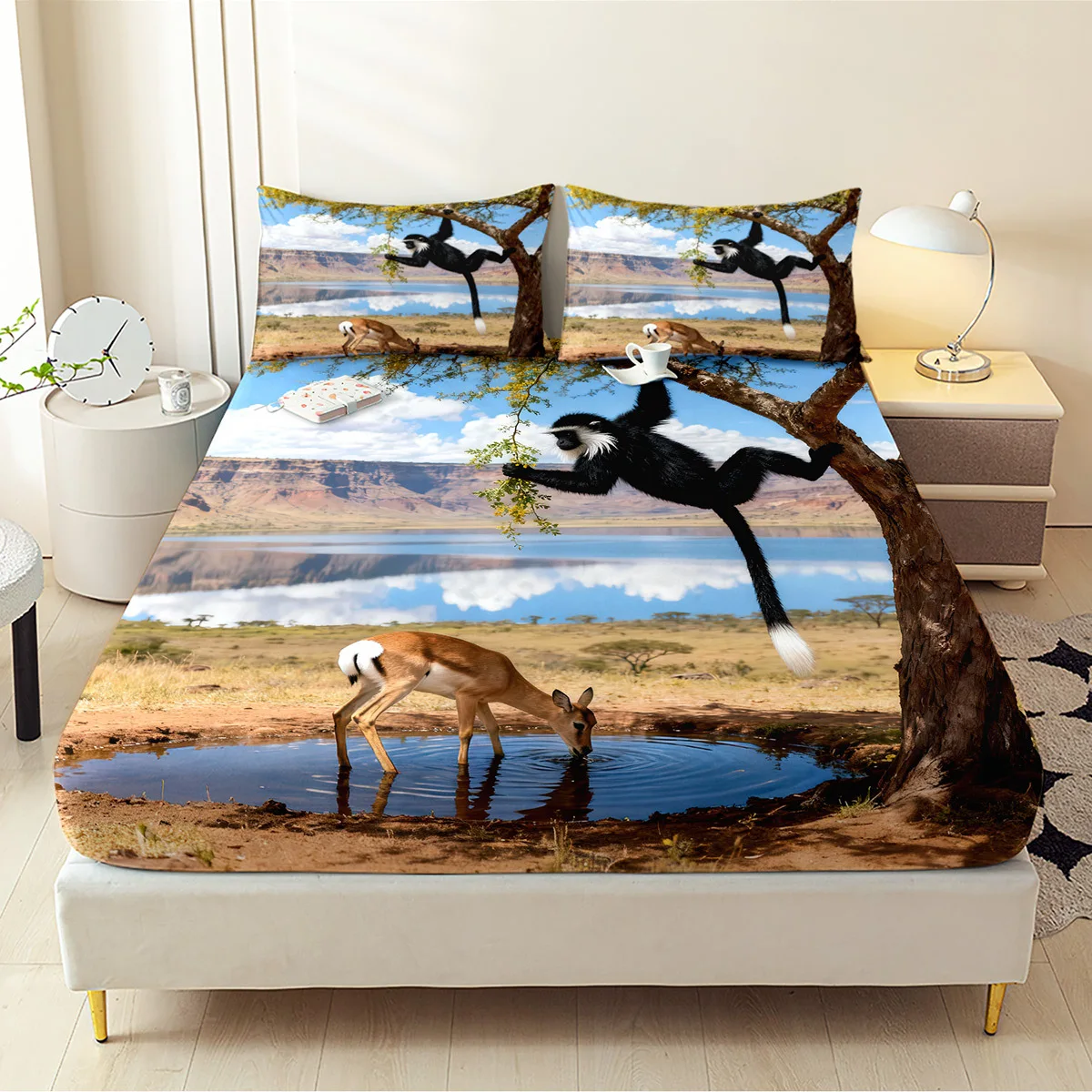 Monkey and deer pattern fitted sheet set for single beds, personal beds, and large beds. Three-piece bedding set (includes 1 fitted sheet + 2 pillowcases). 3-piece set, large-capacity deep pocket 2D printed fitted sheet and 2 pillowcases. Bedding mattress protector. Fitted elastic style. Protective cover. Mattress protector, suitable for all seasons, machine washable design. Holiday decoration. Various sizes. Breathable protective cover with pillowcase