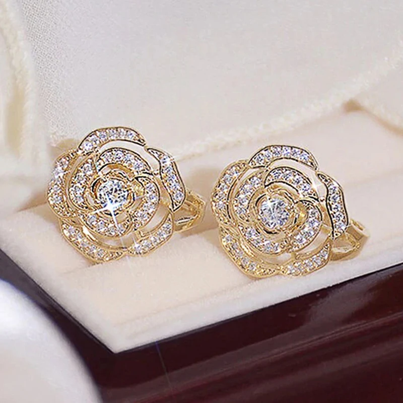 Huitan Romantic Flower Design Earrings for Women Silver Color/Gold Color Sparkling Female Earrings Wedding Party Fashion Jewelry