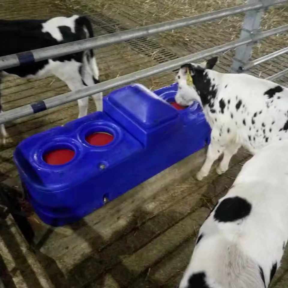 Blue 1.7m Round Plastic Cattle Waterer With Floating Ball Cow Water Drinker