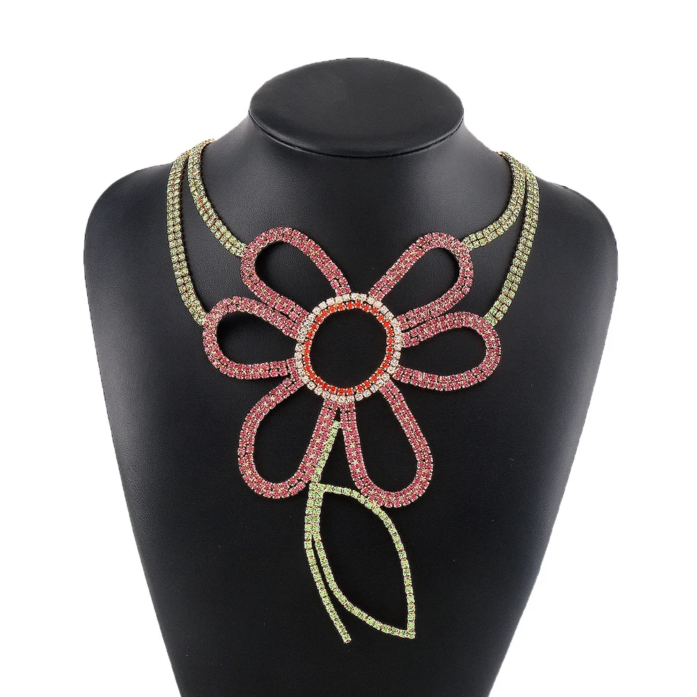 Farbenfrohe Kristallblumen-Sta – Crystal Choker Necklace Bewertung und Preis