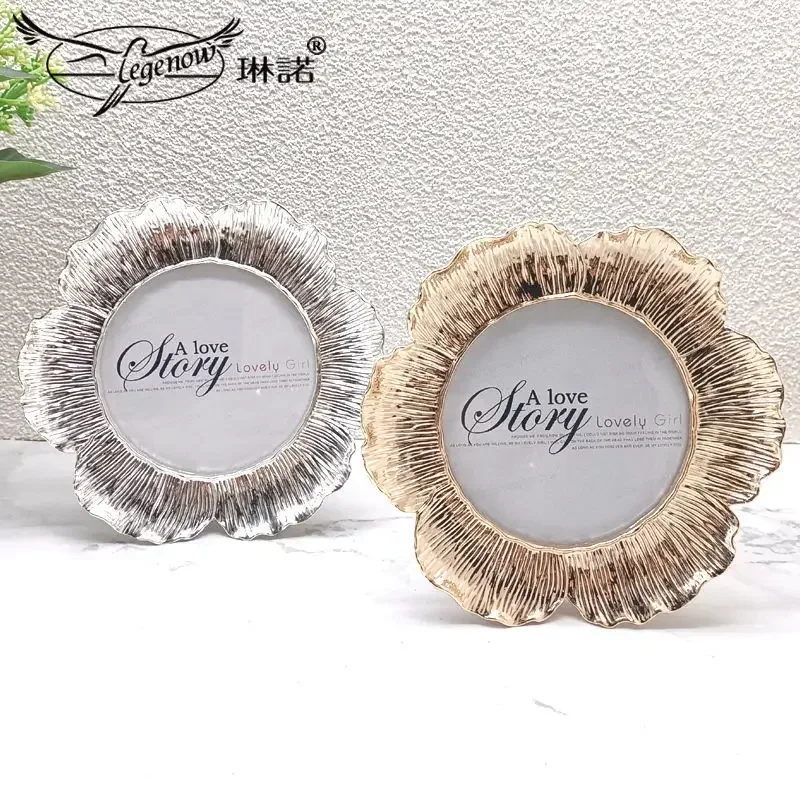 Round photo frame, cute and creative, children's baby, retro and creative flower identification photo frame