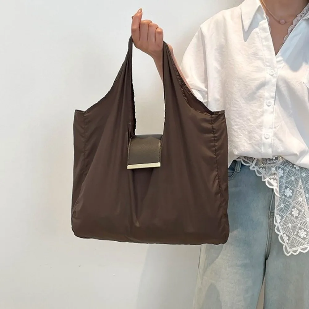 Reusable Mini Keychain Tote Bag Large Capacity Eco-Friendly Foldable Shopping Bag Key Ring Lightweight Expandable Reusable Bag
