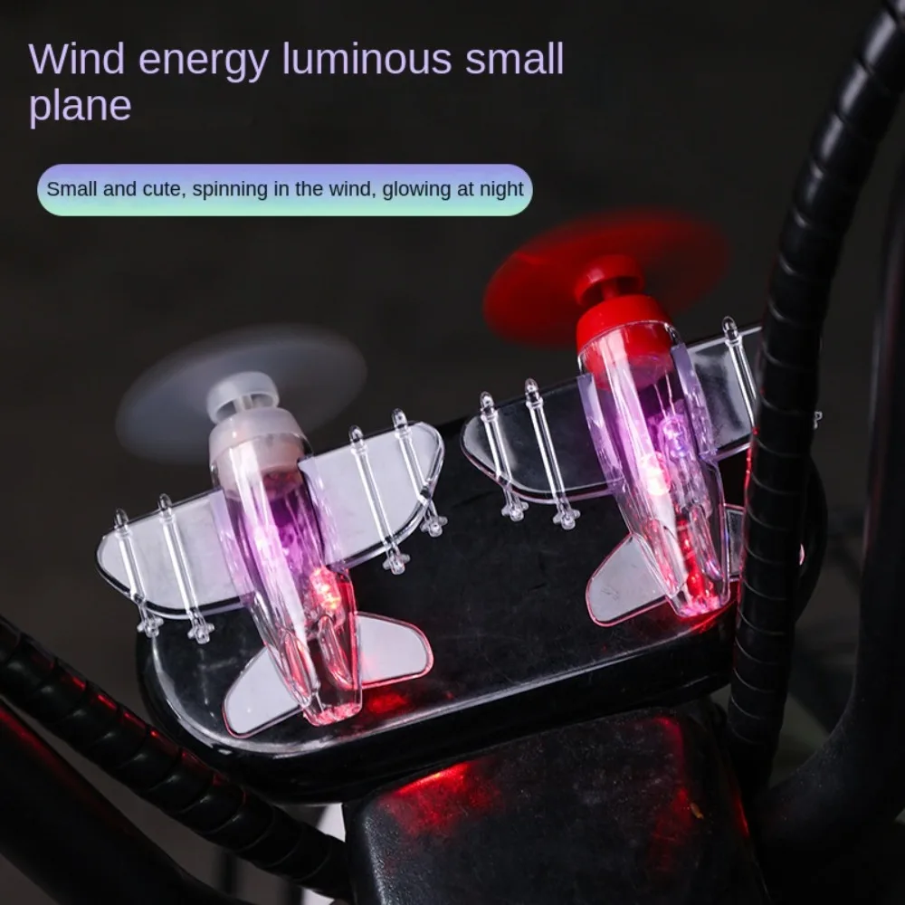 High Quality Wind Power Generation LED Light Warning Effect Creative Small Airplane Safe Riding Ornament Mini Airplane