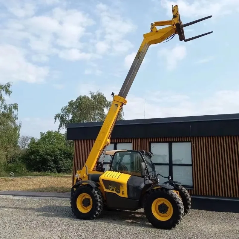 Compact Telehandler 1.2ton Telescopic Boom Handler Forklift with 4-in-1 Bucket 4x4 Rough Terrain Mini Loader for Sale