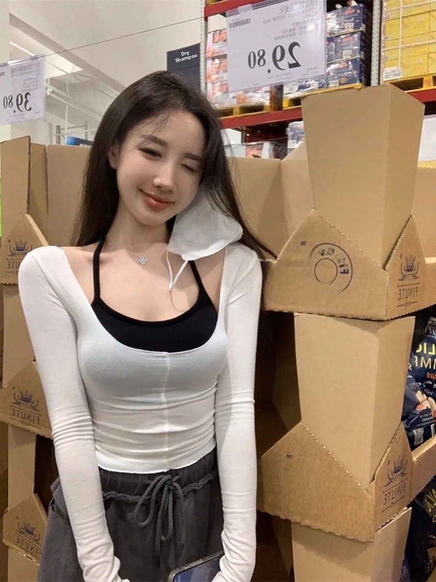 

Fashionable Sexy Layered Slim Fit T-Shirt Short Top Women's Two-Piece Set Trendy Crop Top And Halter Vest for Autumn