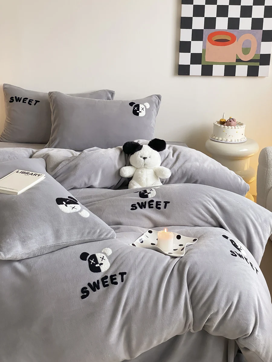 

Настраиваемый зимний утолщенный теплый молочный флис из четырех частей с героями мультфильмов