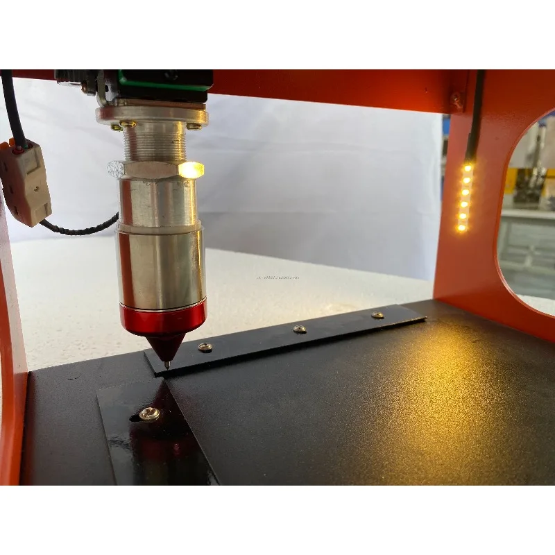 آلة نقش معدنية صغيرة عالية الجودة ونوع الطاولة القياسية آلة وسم الصلب للمحرك #5