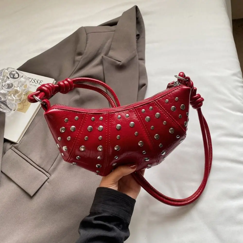 حقيبة كروسبودي حقيبة كتف كرواسون بني بلون المسامير بولي Dumplings حقيبة الزلابية حزمة صغيرة الكورية نمط فاسق حقائب اليد الفتيات #2