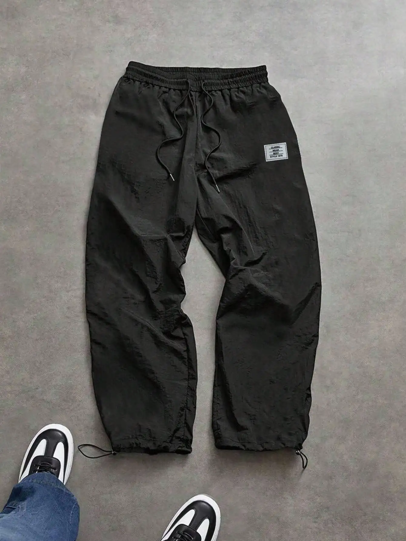 

Мужские черные повседневные брюки свободного кроя с эластичным поясом на шнурке, легкие, минималистичный дизайн