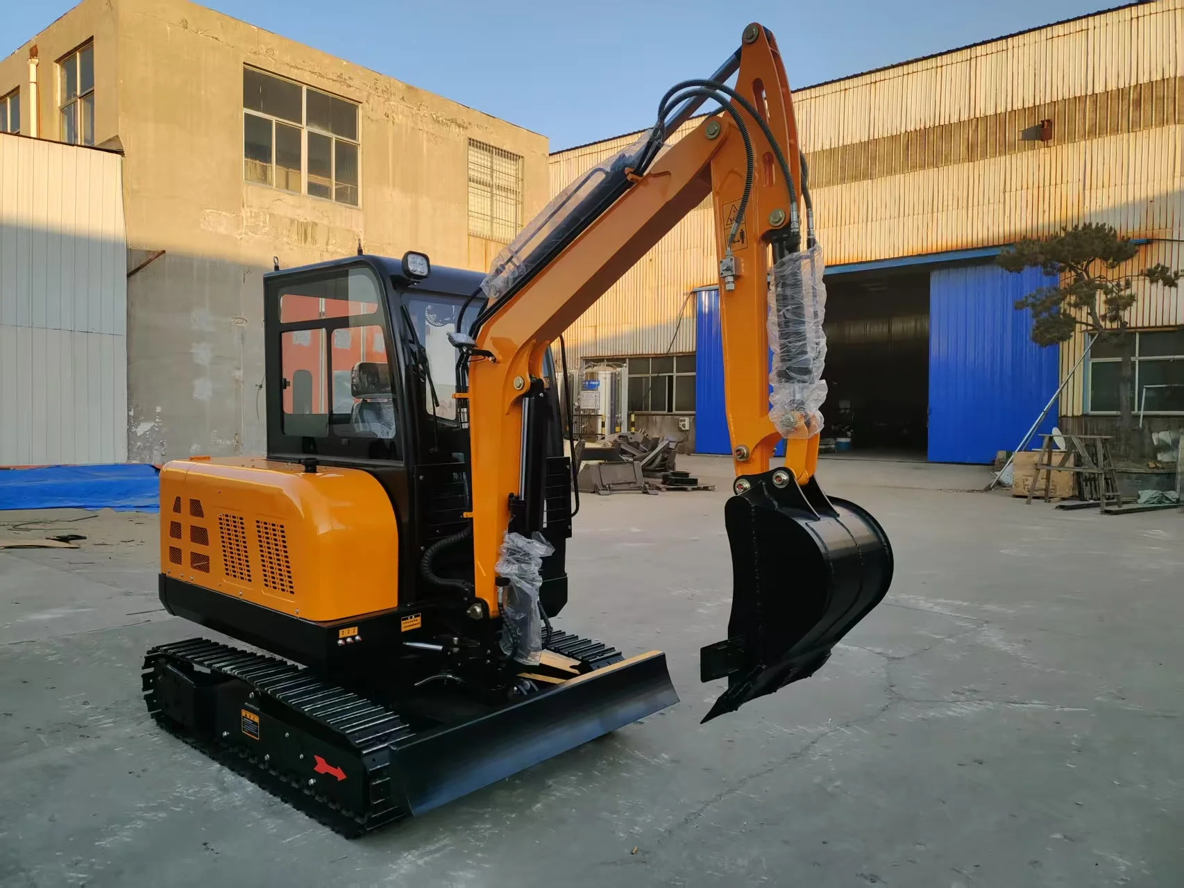 Chargeuse-pelleteuse à levage  - Tractor Backhoe avis et prix
