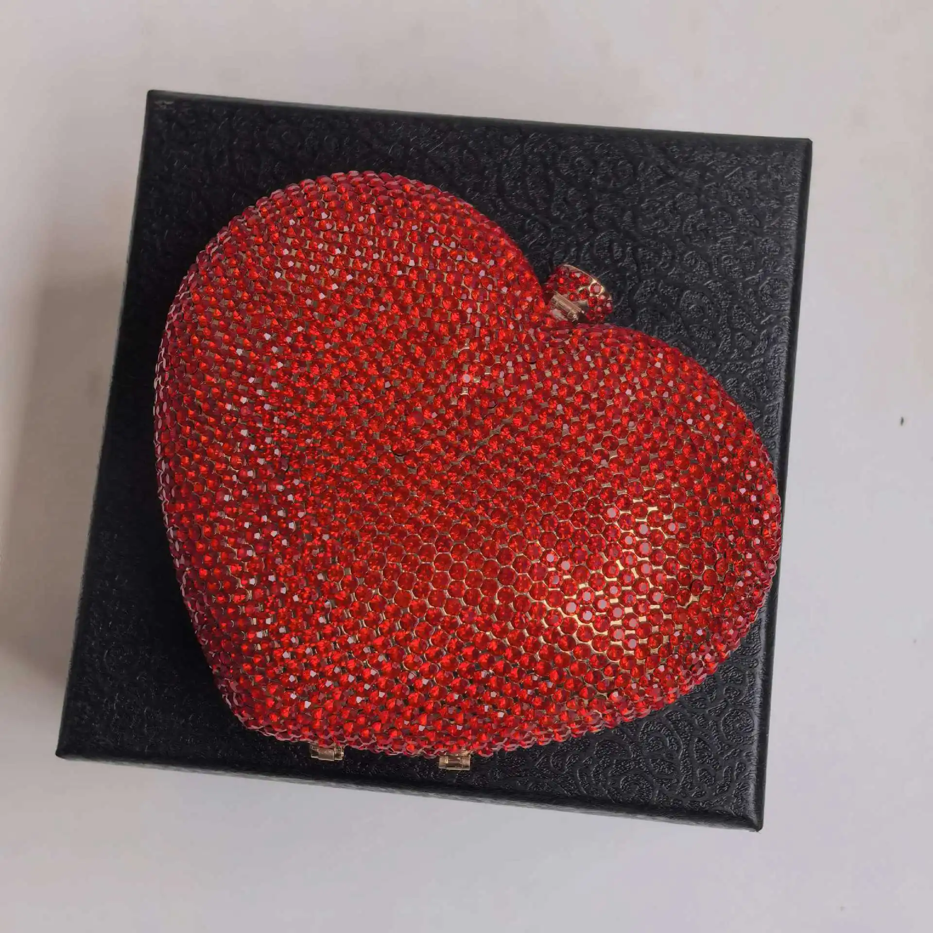 Stone clutch  heart crystal diamond dinner party banquet dress women's bag full of diamonds