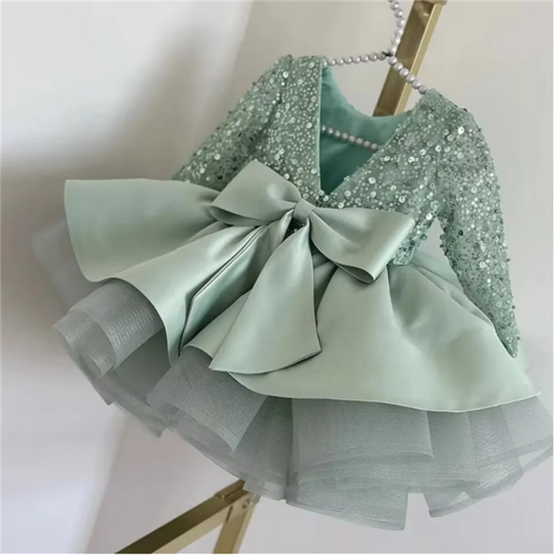 فساتين زفاف مخصصة لعيد الميلاد لفتاة الزهور فستان جديد لحفلات أعياد الميلاد من شبكة ترتر ورقبة على شكل حرف V من التول فستان كعكة منفوش خاص