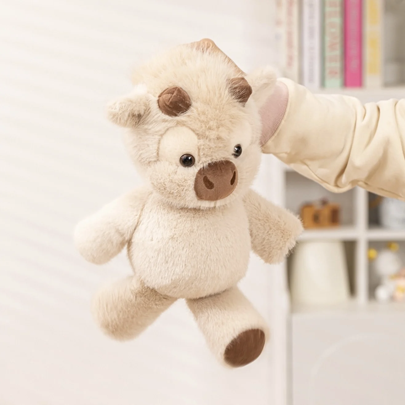 

Adorable Highland Cattle Plush Toy 45cm - Huggable Running Cow Stuffed Animal Made with Premium Soft Fabric, Soothing Companion