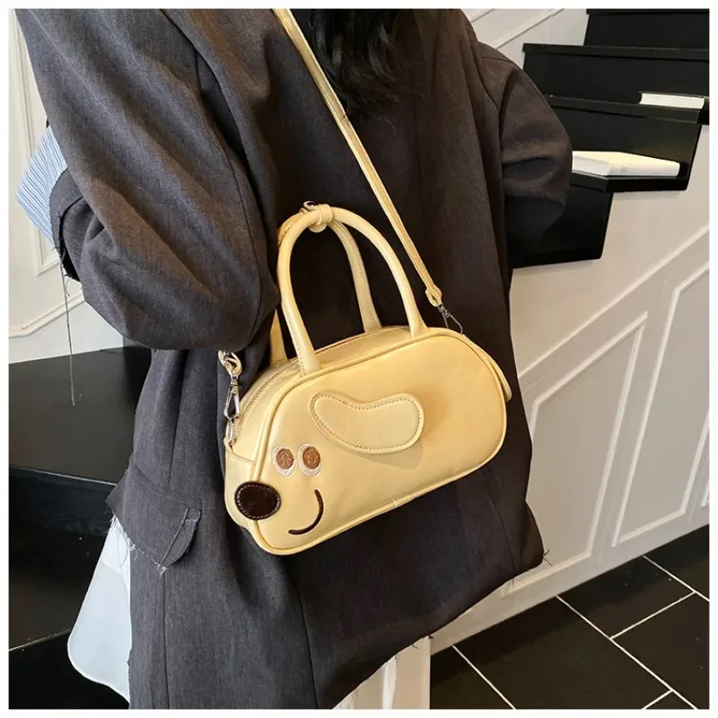Borsa a tracolla retrò a forma di cartone animato: stampa giocosa di bassotto, tracolla e portatile in pelle vegana, essenziale primaverile