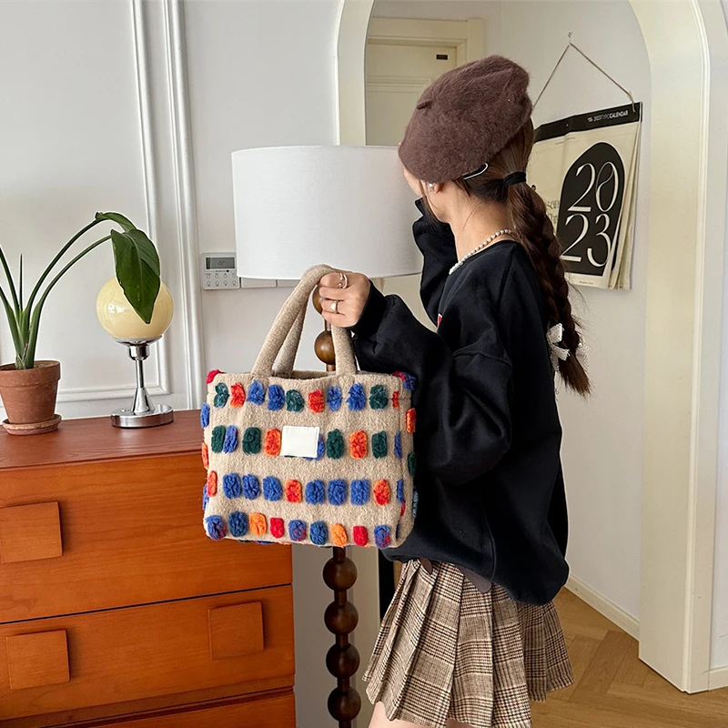 Bolso cruzado de punto colorido para mujer, bolsa de hombro portátil, Cubo de felpa para ocio diario, almacenamiento de compras, novedad de 2024